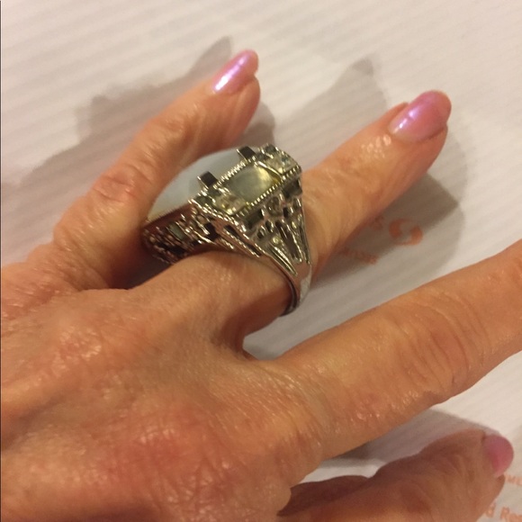 unknown Jewelry - RING with pazazz. It might be Alexis Bittar, 🤔🤫